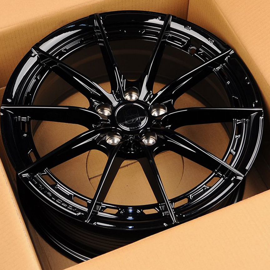 Диски KoKo Kuture FF586 8x18/5x112 D66.45 ET35 Full Gloss Black литой