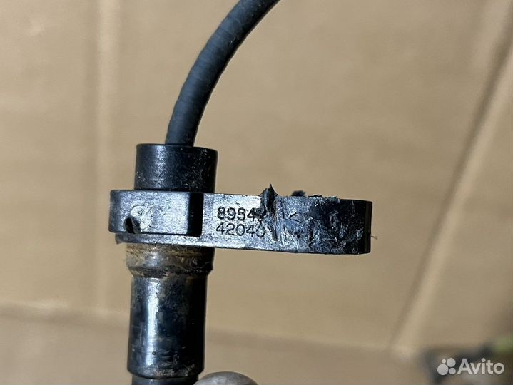 Датчики задние абс Toyota RAV4 30