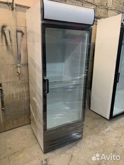 Холодильный шкаф витрина бу
