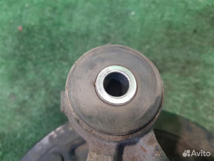 Кулак задний левый Subaru Forester SG/S11 2003
