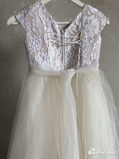 Платье на девочку рост 134-140