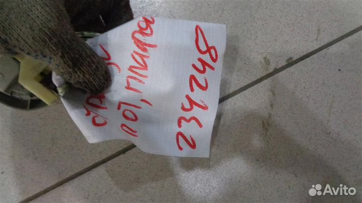 Плафон салонный центральный Dodge Stratus 2000-20