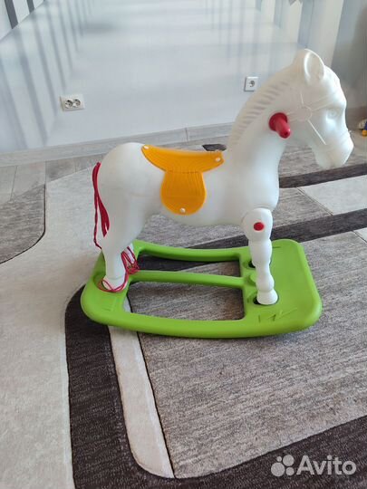 Игрушка лошадь большая