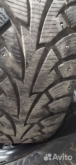 Hankook Winter I'Pike 215/65 R17 98