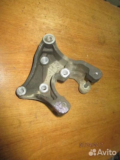 Кронштейн 486FC3701118 Chery Tiggo T11