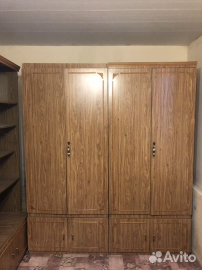 Стенка в гостиную