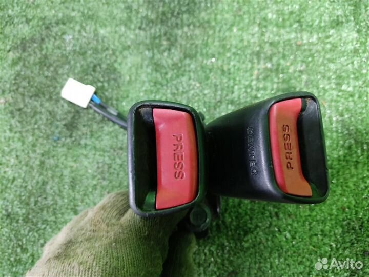 Замок ремня безопасности задний левый KIA ceed (E