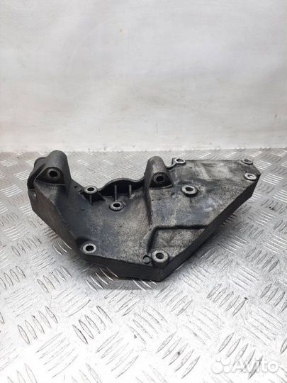 Кронштейн генератора Ford Mondeo 2.0 qxba 2008