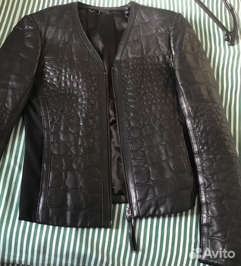 Куртка кожаная женская демисезонная