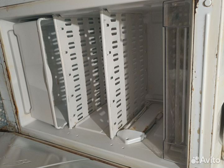 Холодильник indesit