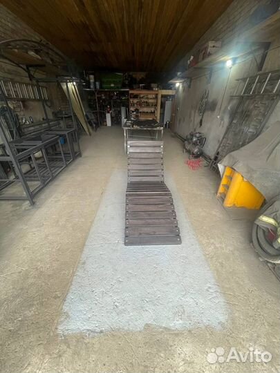 Шезлонг лежак