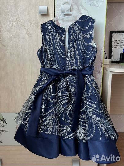 Нарядное платье