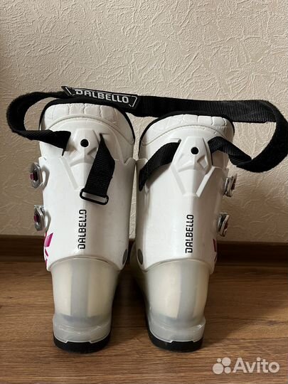 Горнолыжные ботинки женские