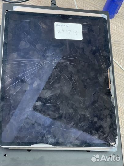 Замена дисплеев -замена акб - iPad - макбук-пайка