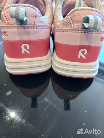 Кроссовки фирмы Reima 31 размера для девочки