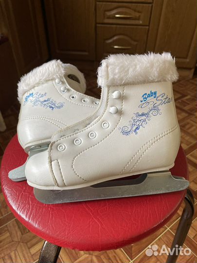 Коньки фигурные (30 размер, длина стельки 19 см)