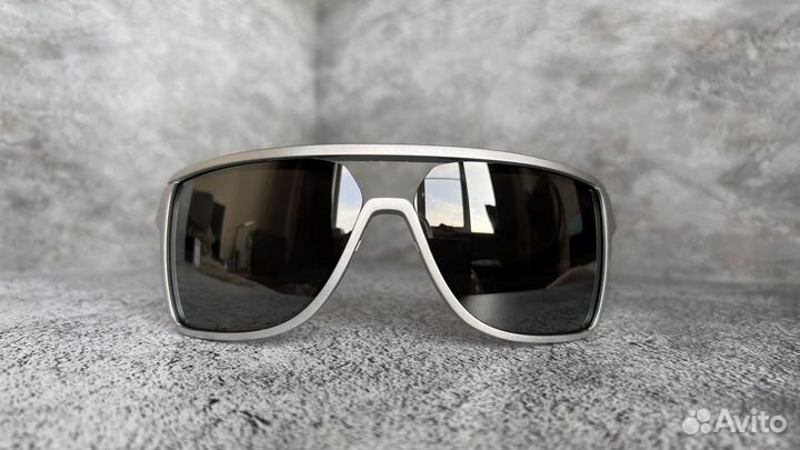 Солнцезащитные очки Oakley Castel X-Silver Prizm