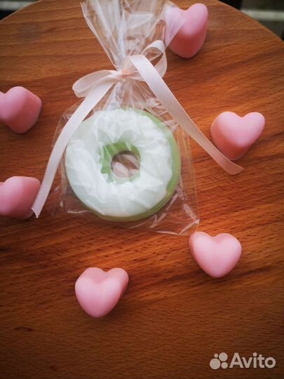 Подорочное мыло ручной работы пончики