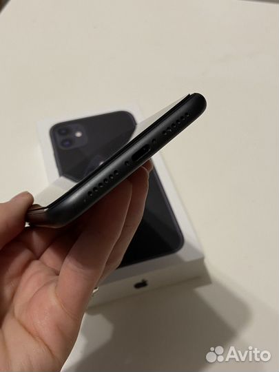 iPhone 11, 64 ГБ