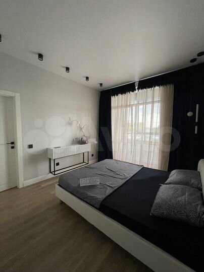 2-к. квартира, 63 м², 1/18 эт.