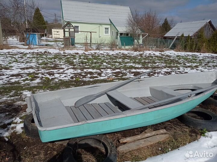 Лодка Пелла длинная