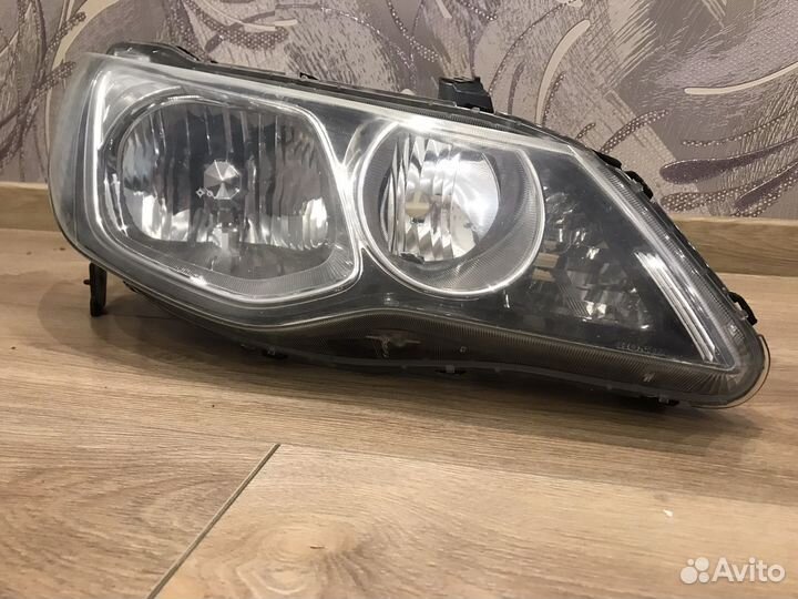 Фара honda civic 4d