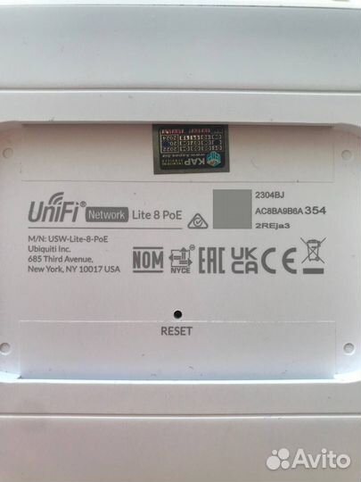 Коммутатор UniFi Network Lite 8 PoE