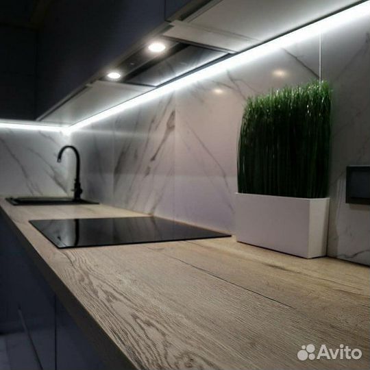 Кухня под потолок с подсветкой на заказ Маркс