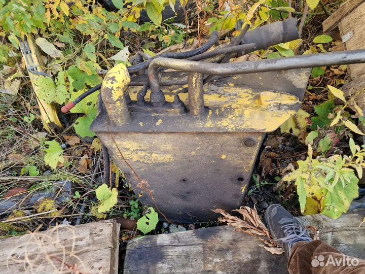 Гидравлический бак new Holland Fiat Hitachi case