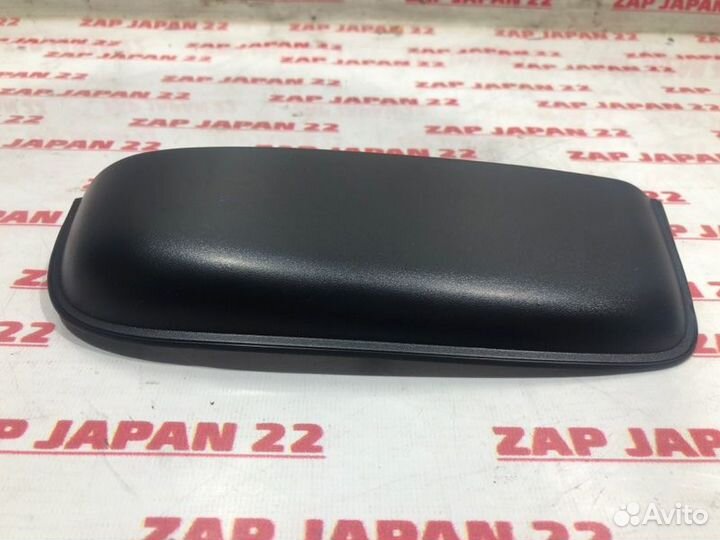 Накладка двери багажника Toyota Rav4 SXA11