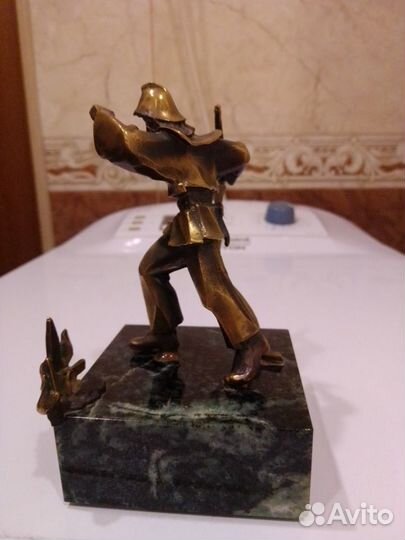 Статуэтка огнеборец (латунь)