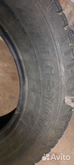 Bridgestone Blizzak Spike-02 SUV 205/70 R15