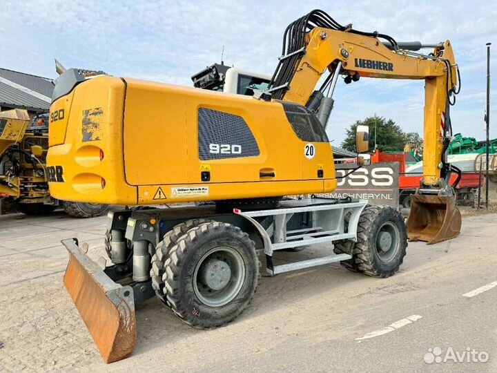 Колёсный экскаватор Liebherr A 920 Litronic, 2019