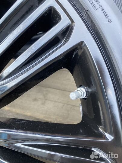 Новые колеса R21 Range Rover (не оригинал )