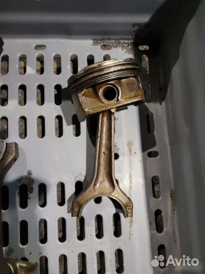 Поршень с шатуном N52B30 BMW e60, e90