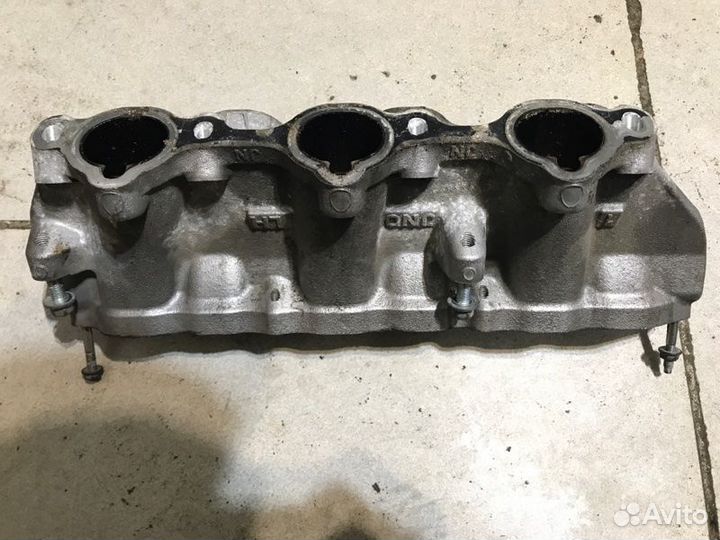 Впускной коллектор Nissan Teana J32 VQ25DE