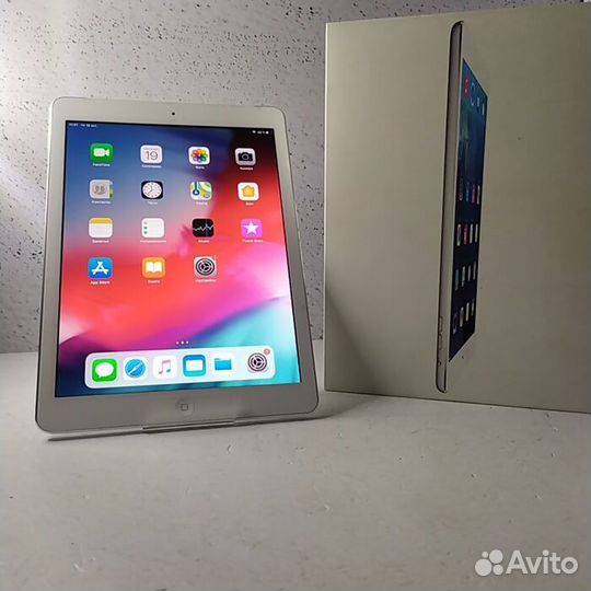 Планшет Apple iPad Air 2/16 Гб / (Серый)