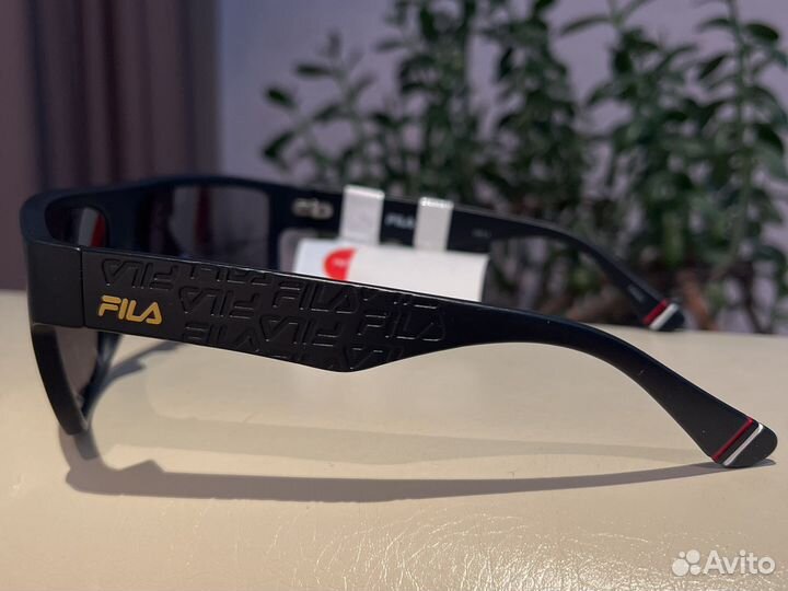 Очки солнцезащитные Converse