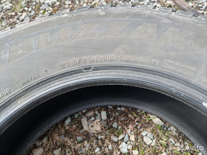 Bridgestone Blizzak DM-V2 215/70 R16 100S
