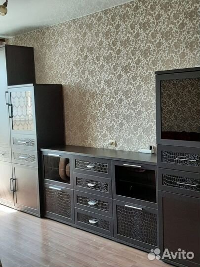 Продам шкаф горку для гостиной