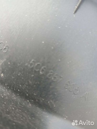 Jetta 6 накладка крышки багажника