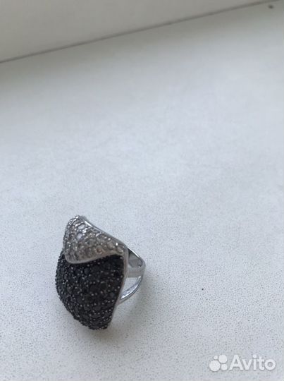 Серебряное кольцо
