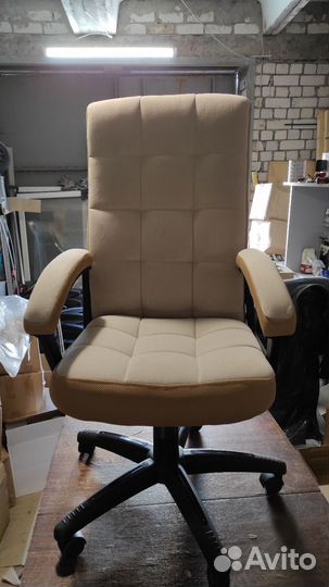 Компьютерное (офисное) кресло (новое)
