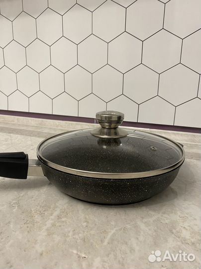 Набор кастрюль