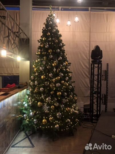 Аренда елка под ключ. Аренда уличная елка