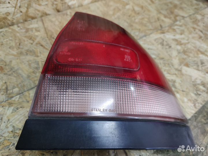 Задние фонари Mazda 626