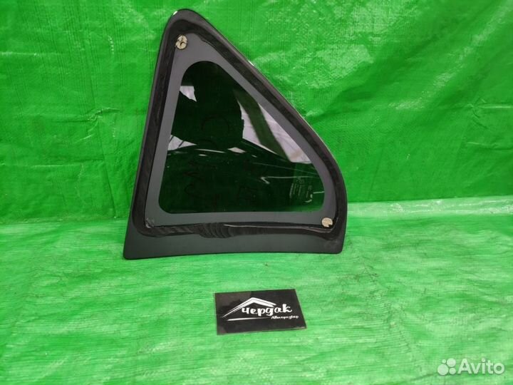 Стекло глухое прав. зад. Jeep Compass