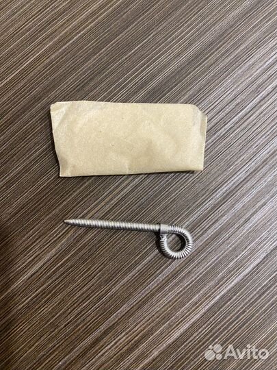 Шпилька парашютного страхующего прибора