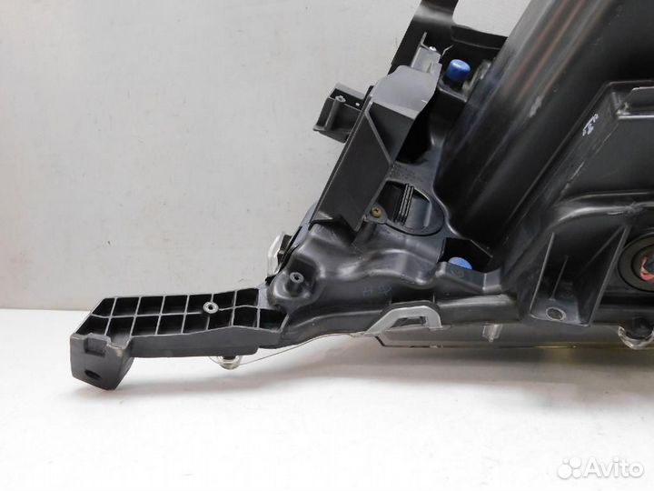 Фара правая Toyota Land Cruiser