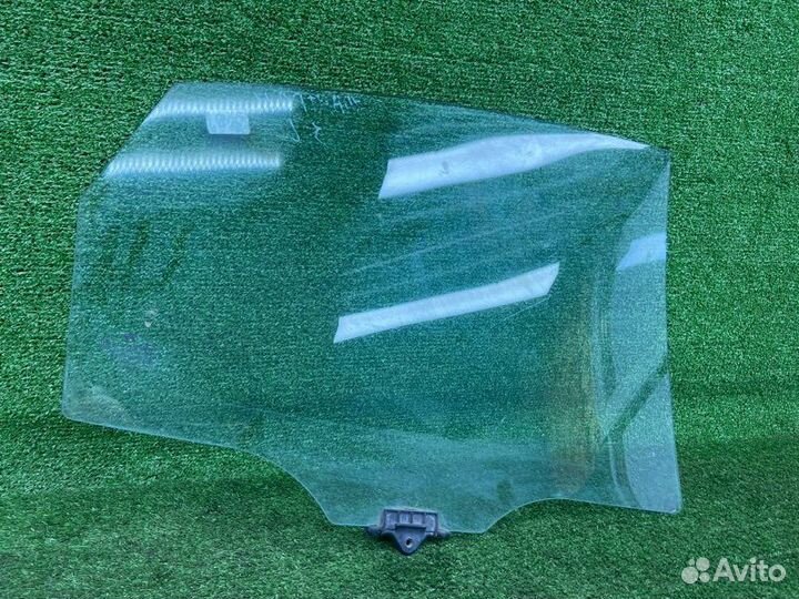 Стекло двери заднее левое Hyundai Elantra 4 HD